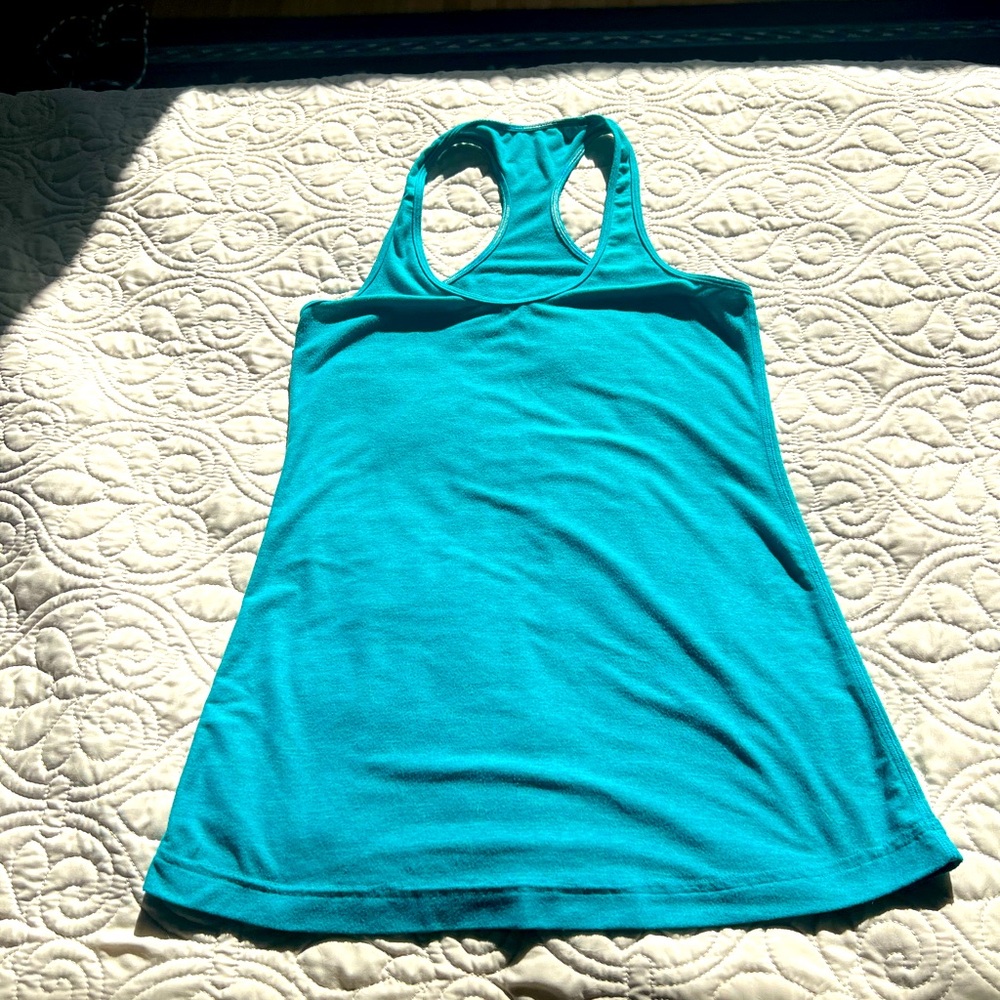 Lululemon Cool Racerback Size 6 Oasis